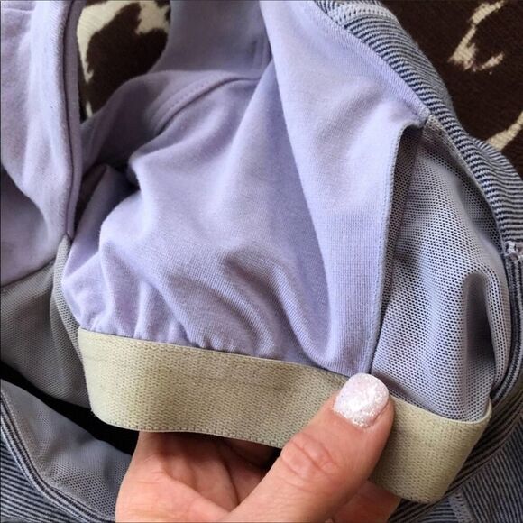 Lululemon Purple Striped Scoopneck Workout Top - Picture 4 of 6